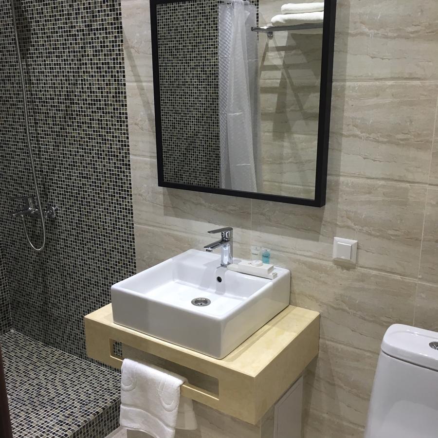 Orynbor Boutique Hotel Астана Екстериор снимка