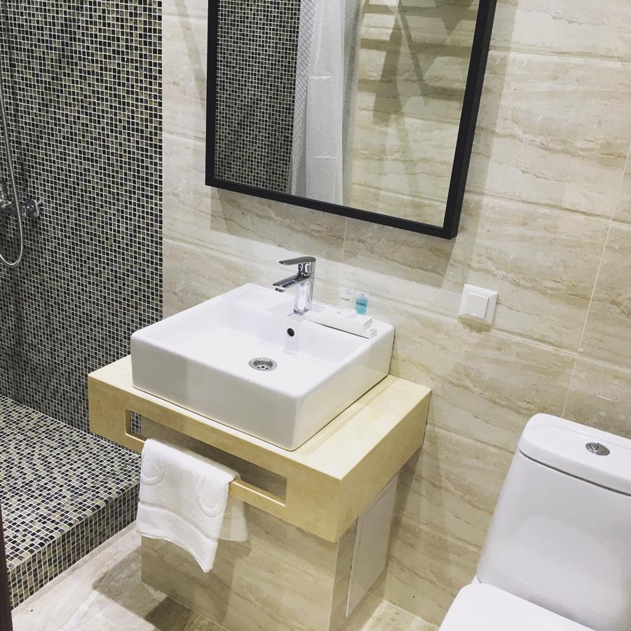 Orynbor Boutique Hotel Астана Екстериор снимка